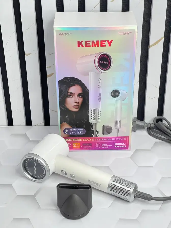 سشوار حرفه ای 1600 وات کیمی مدل Kemey KM-6879