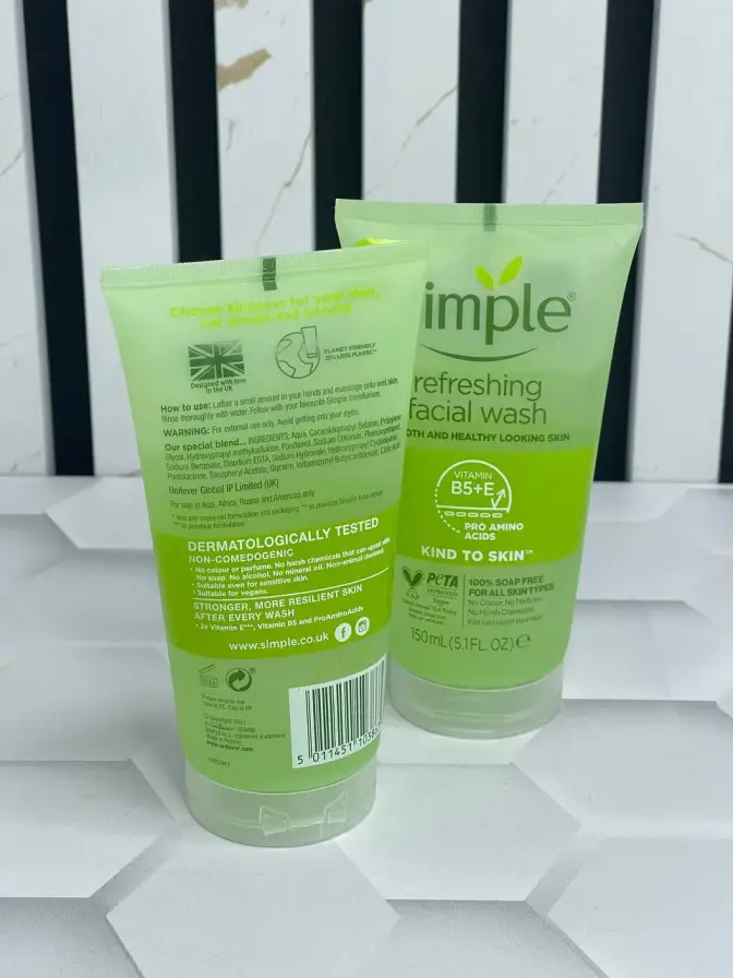 ژل شستشوی صورت سیمپل Simple Refreshing Facial