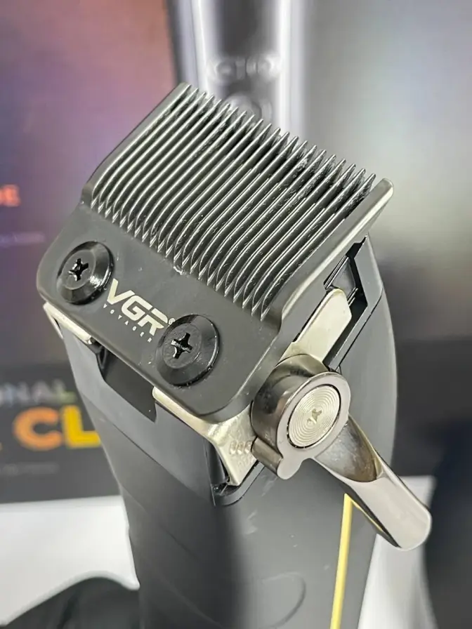 ماشین اصلاح حجم زن وی جی آر مدل VGR V-199