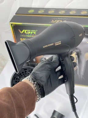 سشوار حرفه‌ای وی جی آر مدل VGR V-406D