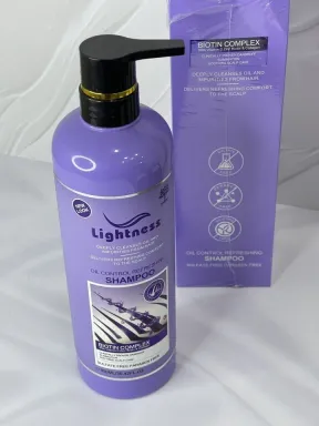 شامپو موی چرب لایتنس Lightness مدل OIL CONTROL حجم 900 میلی لیتر