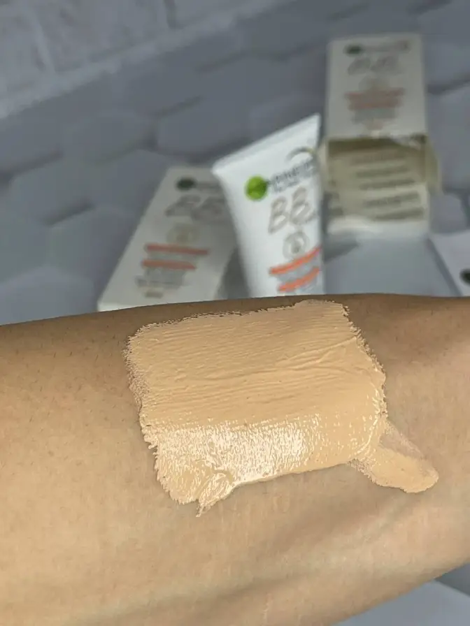 بی بی کرم گارنیر SPF 50 مناسب انواع پوست 50 میلی لیتر