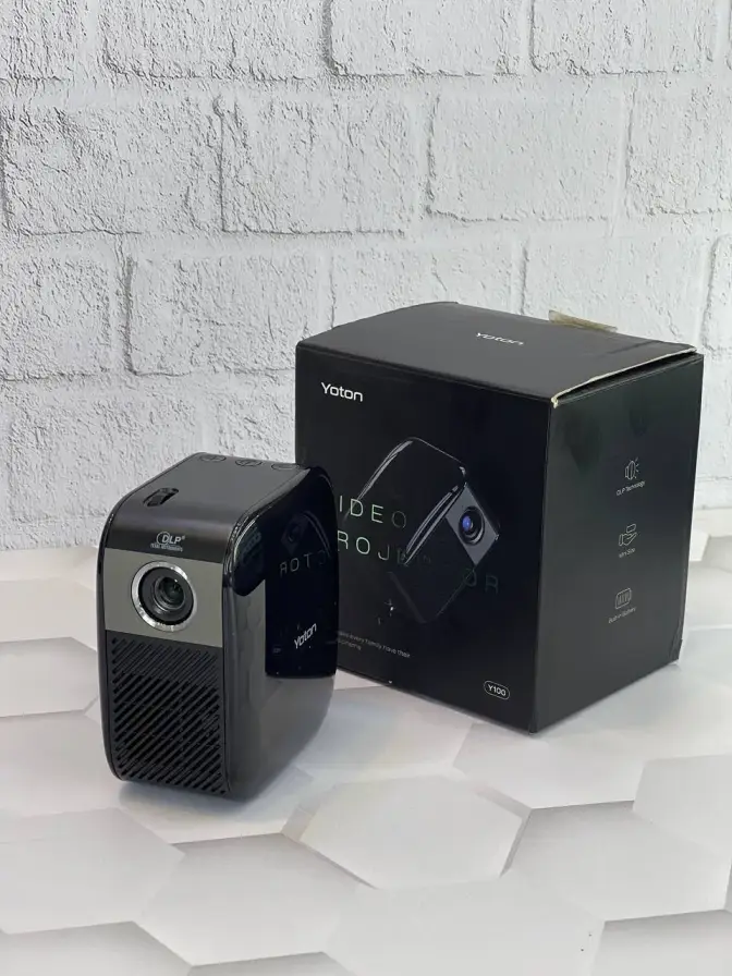 مینی ویدئو پروژکتور یوتون YOTON Y100 DLP Mini Video Projector 480P