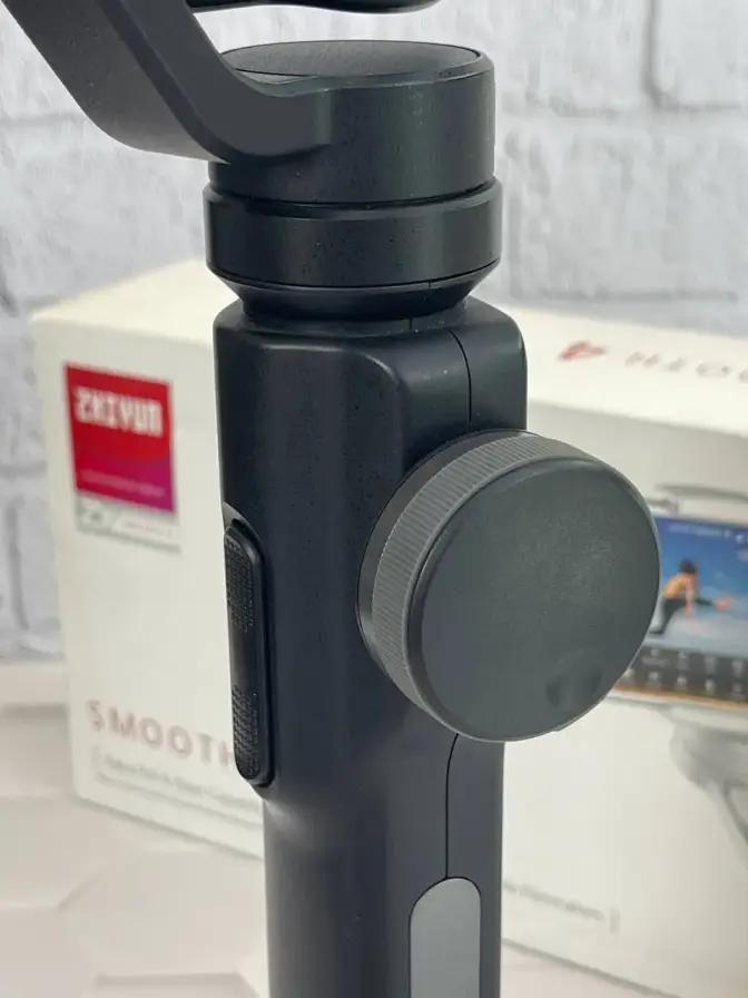 مونوپاد و لرزشگیرسه محوره zhiyun smooth 4 Mobile monopod