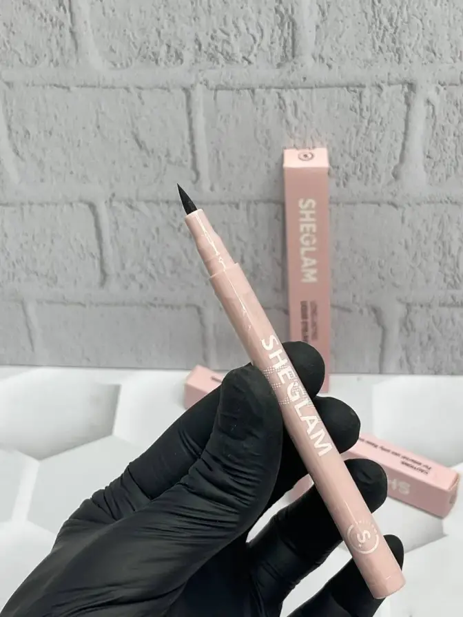 خط چشم مایع شیگلم LONG LASTING