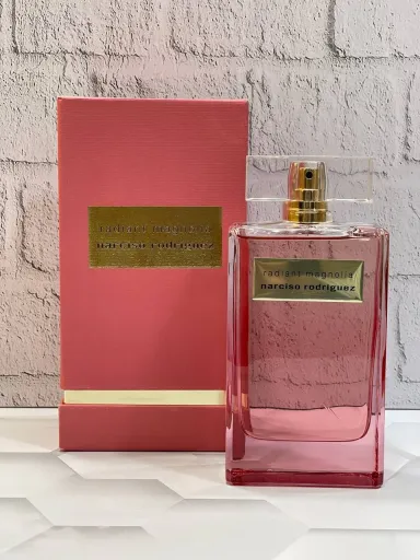 ادکلن زنانه رودریگز رادیانت مگنولیا هارد باکسNarciso Rodriguez Radiant Magnolia