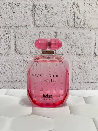 ادکلن ویکتوریا سکرت بامب شل جسیکاتوینvector secret bomshel jessica twain